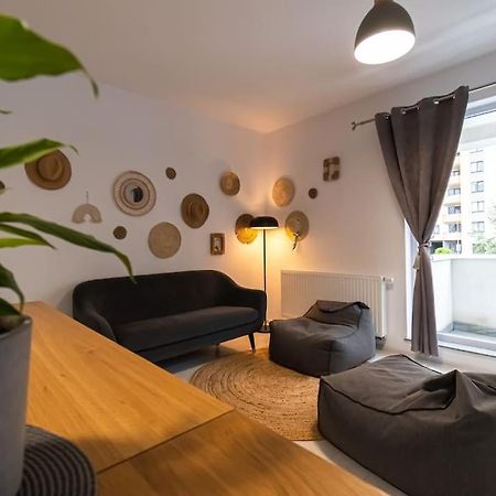 Arte - 2 Bedroom Apartment Near Coresi Mall With Free Parking Brasov Ngoại thất bức ảnh