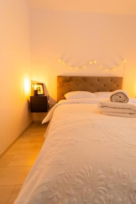Arte - 2 Bedroom Apartment Near Coresi Mall With Free Parking Brasov Ngoại thất bức ảnh