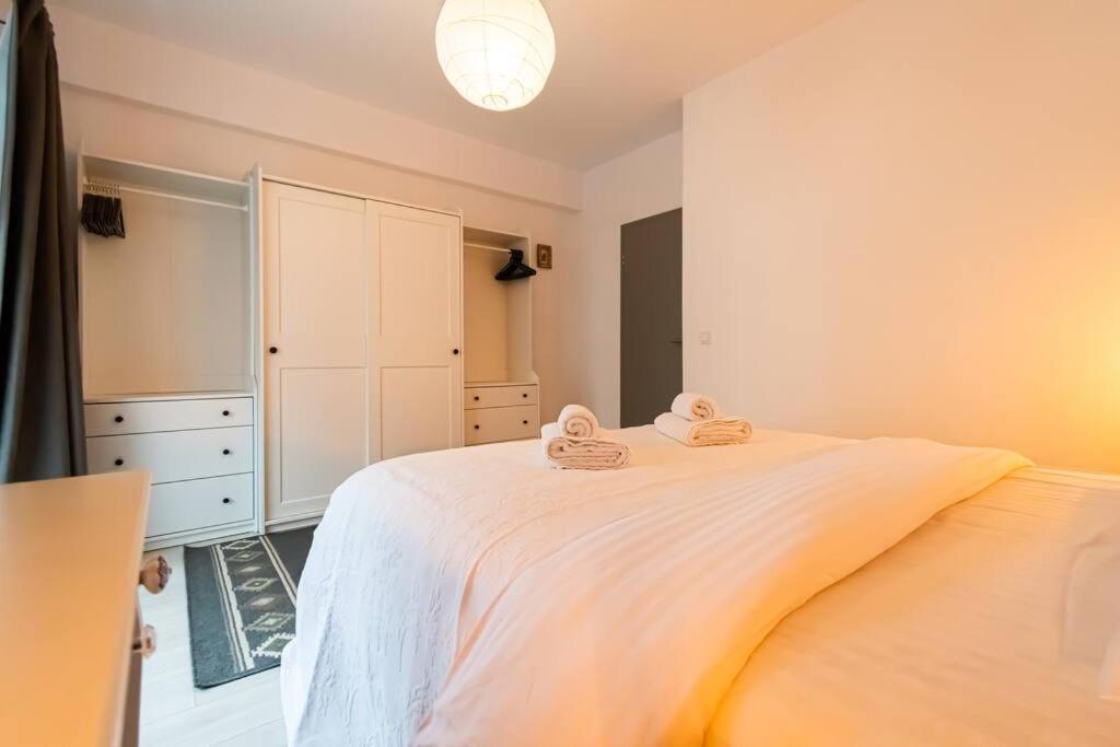Arte - 2 Bedroom Apartment Near Coresi Mall With Free Parking Brasov Ngoại thất bức ảnh
